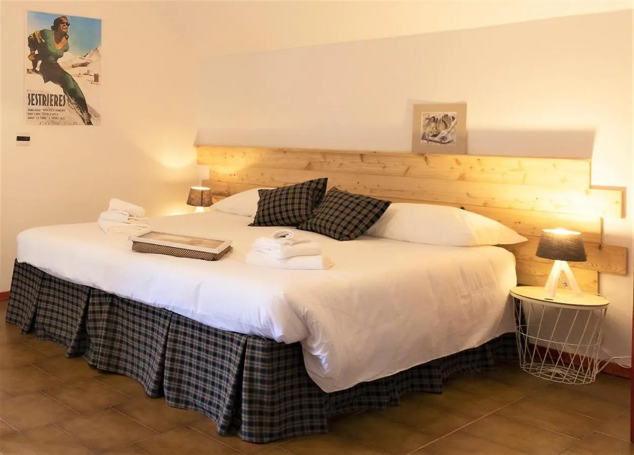 Aparthotel Claviere Hotel